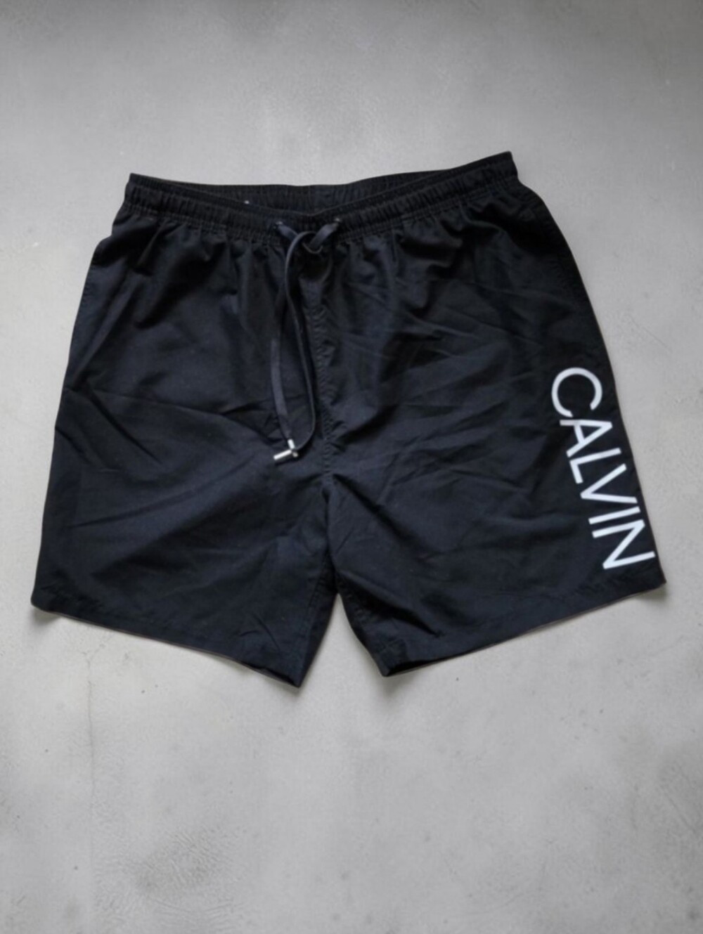 NWOT CALVIN KLEIN LG Mens Swim Shorts Size